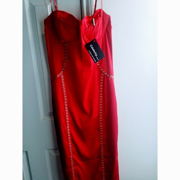 Dress - Picture 4 of 4